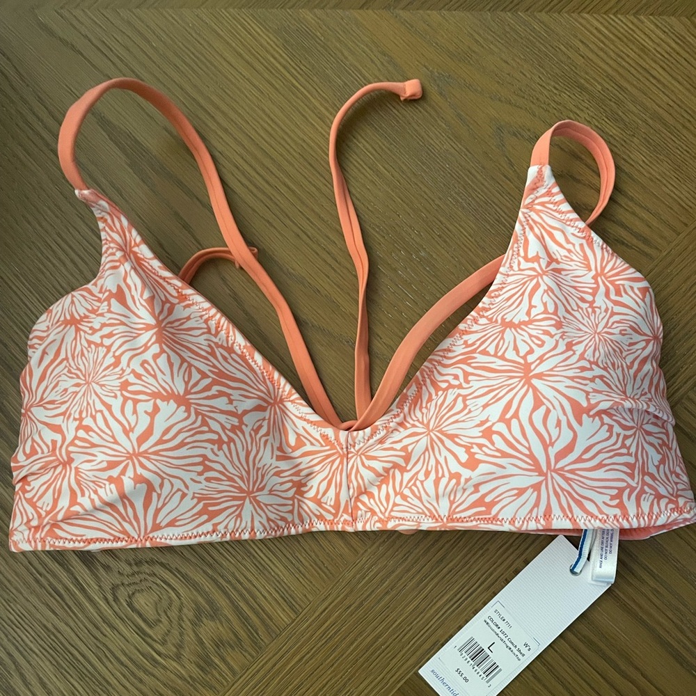NWT Beautiful coral color Southern Tide bikini top